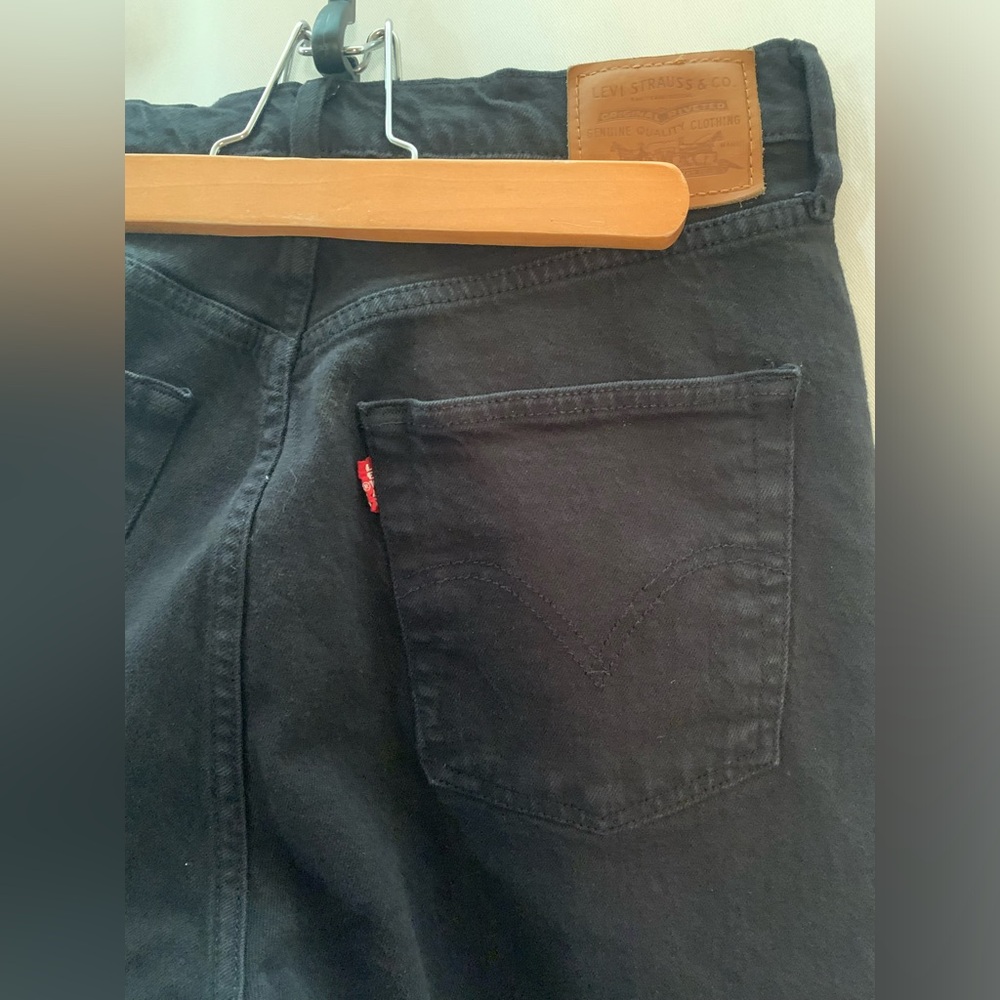 Levi’s Premium Big E Ribcage Straight Ankle 
Black Denim
Size 29